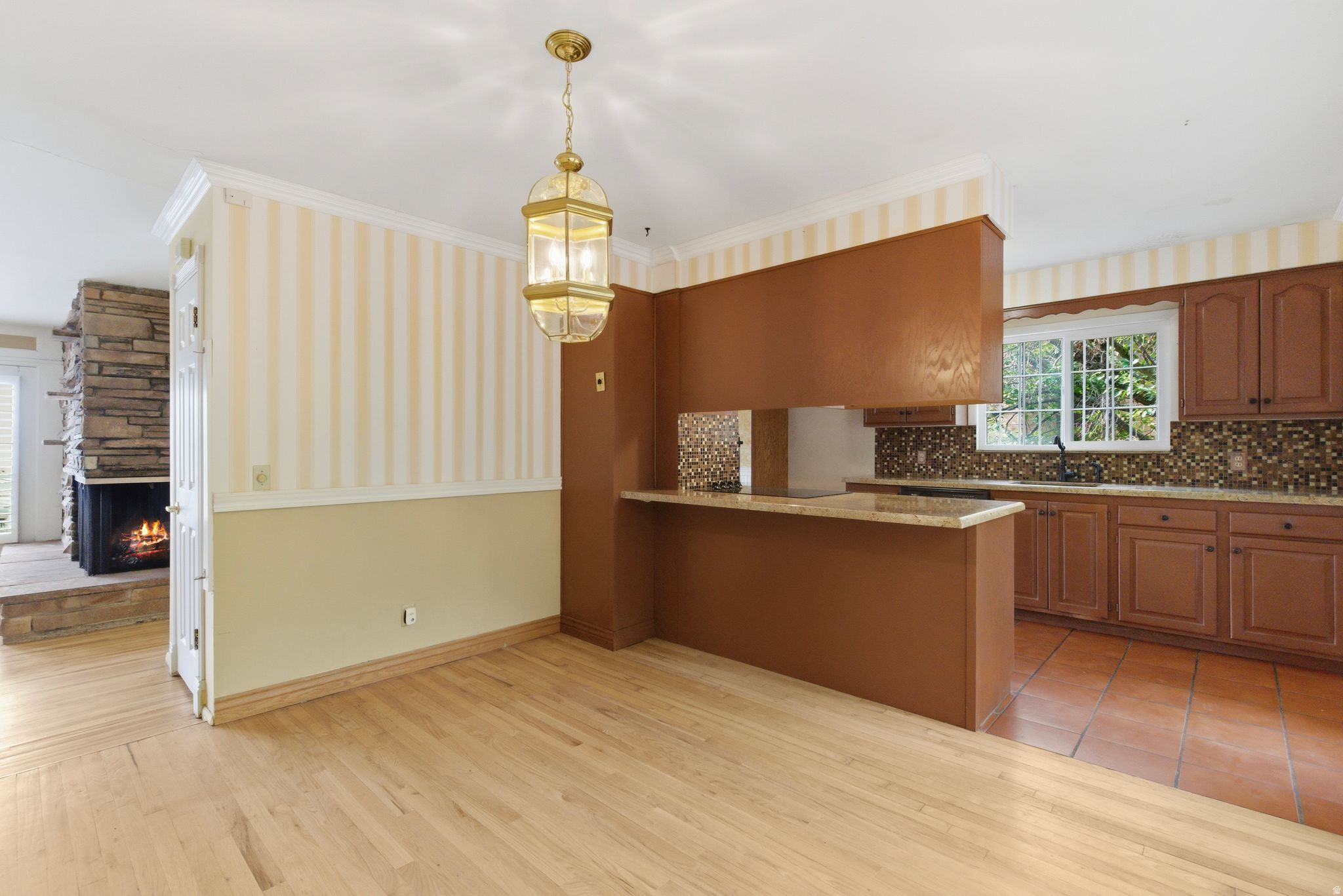 CREST VIEW MANOR - Residential