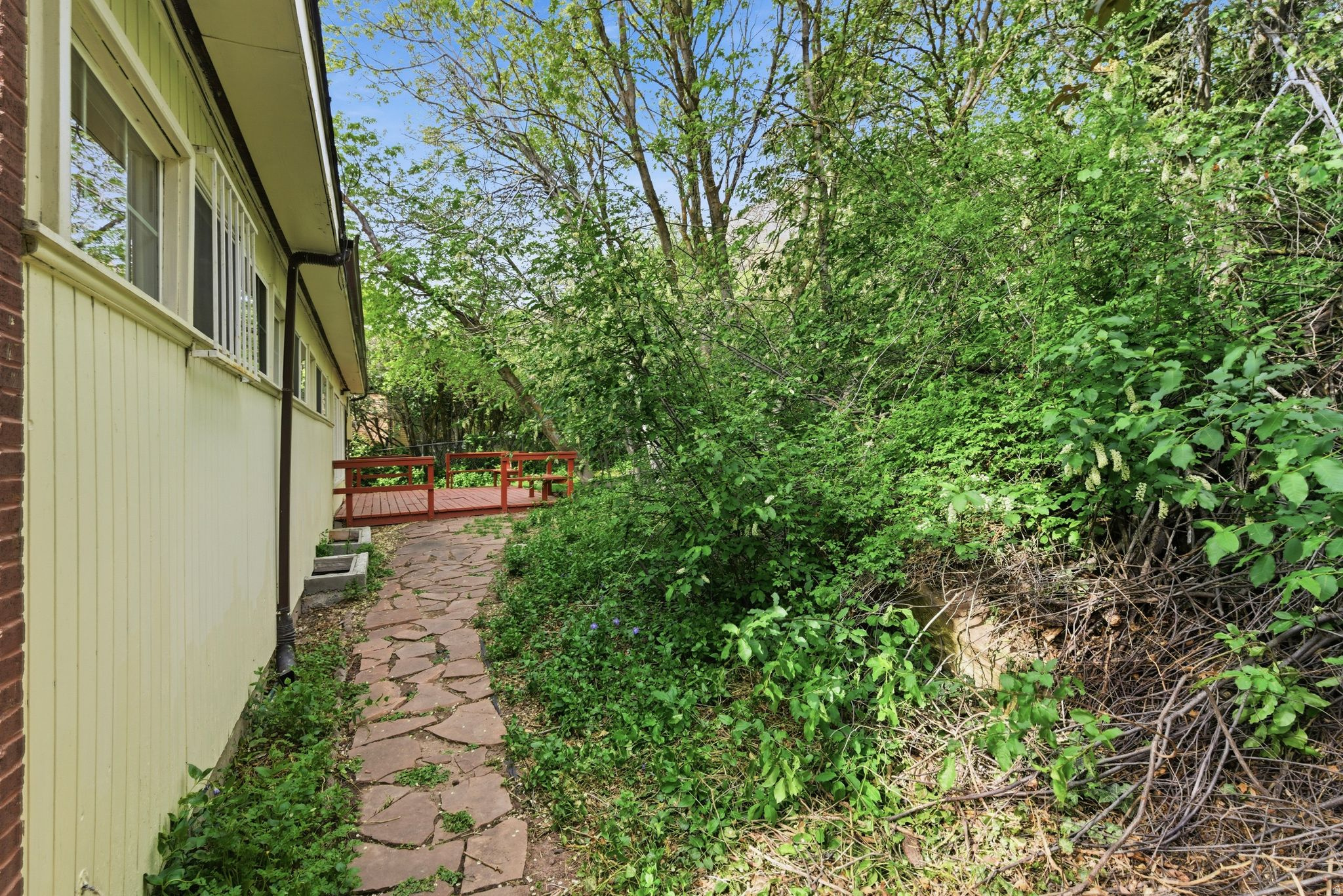 CREST VIEW MANOR - Residential