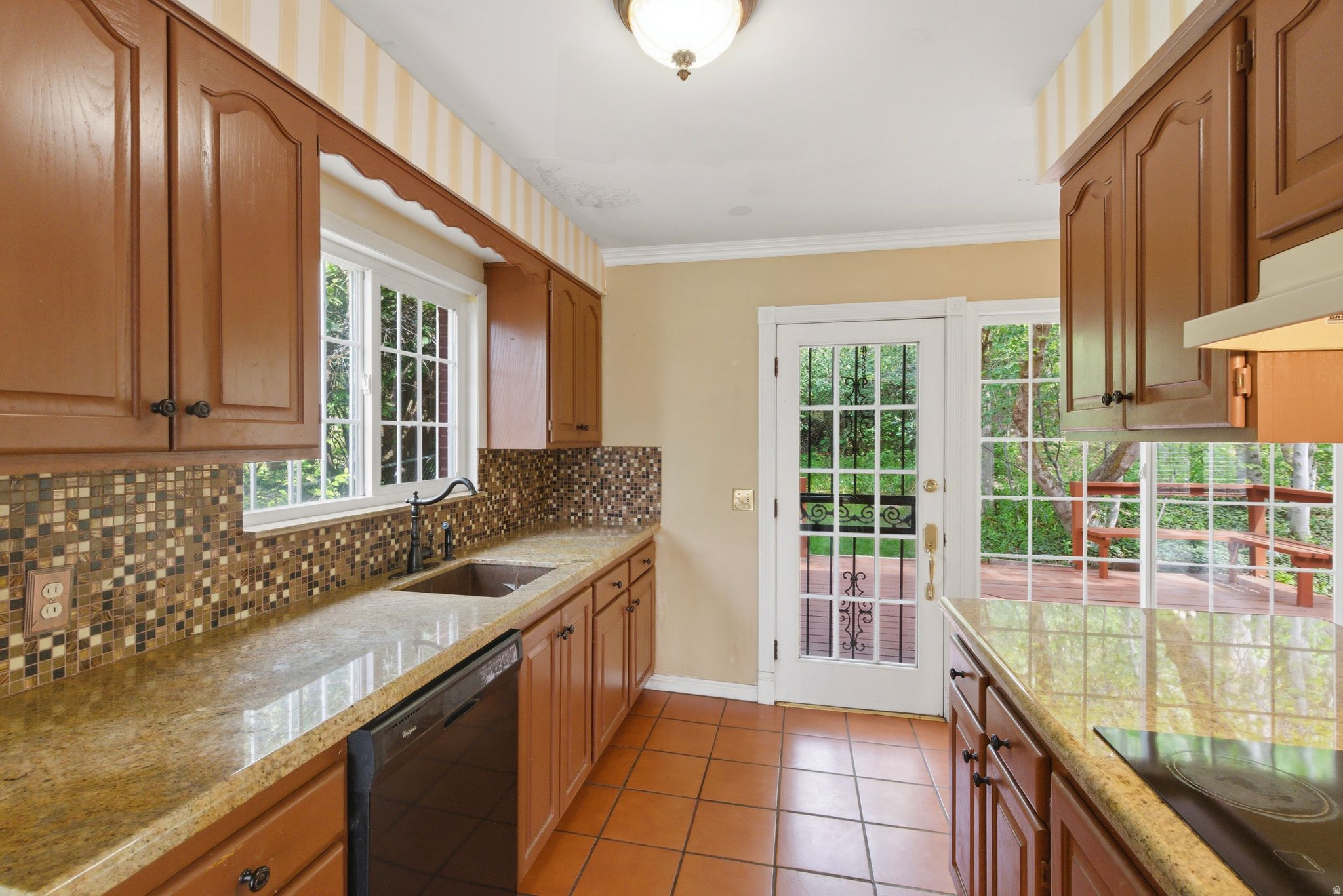 CREST VIEW MANOR - Residential