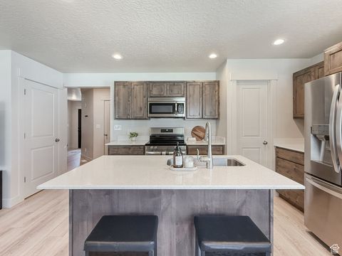 Tiny photo for 3923 S WHITE ASH DR, Mapleton, UT 84664 (MLS # 2107084)