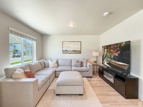 Tiny photo for 3923 S WHITE ASH DR, Mapleton, UT 84664 (MLS # 2107084)