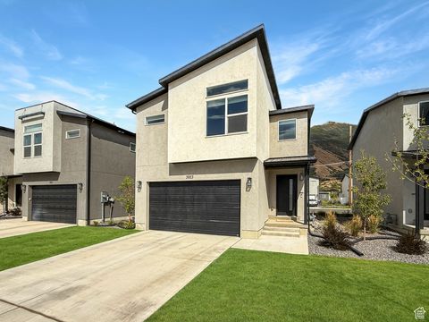 Tiny photo for 3923 S WHITE ASH DR, Mapleton, UT 84664 (MLS # 2107084)