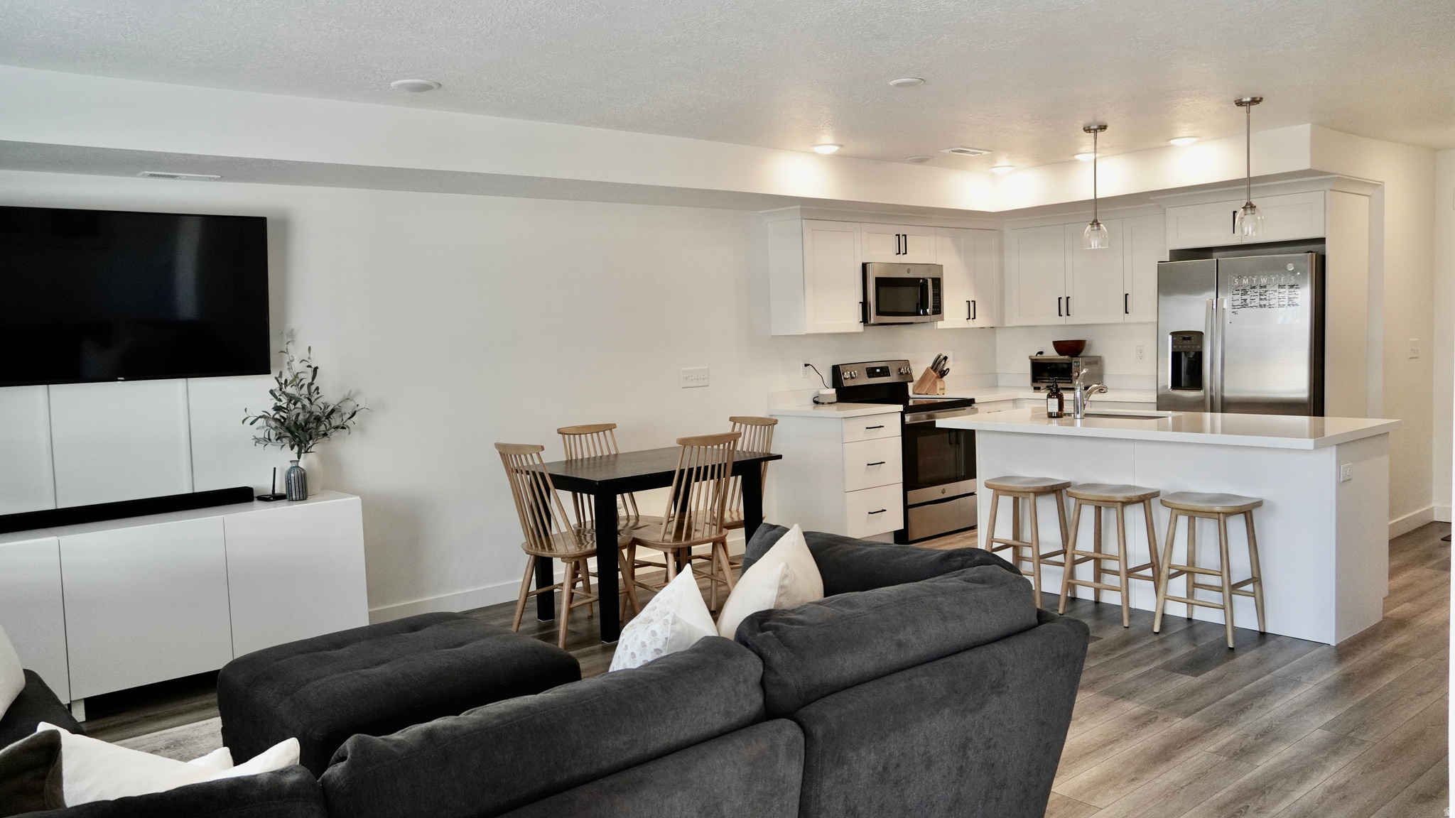 MEADOW CREEK RIDGE - Residential