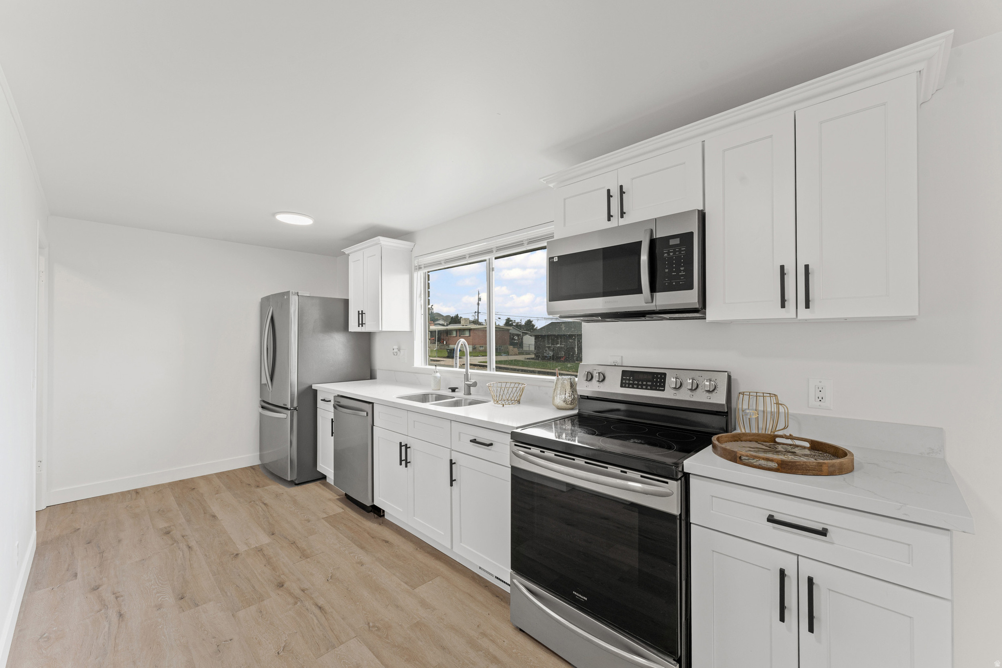 MOUNTAIN VIEW - Residential