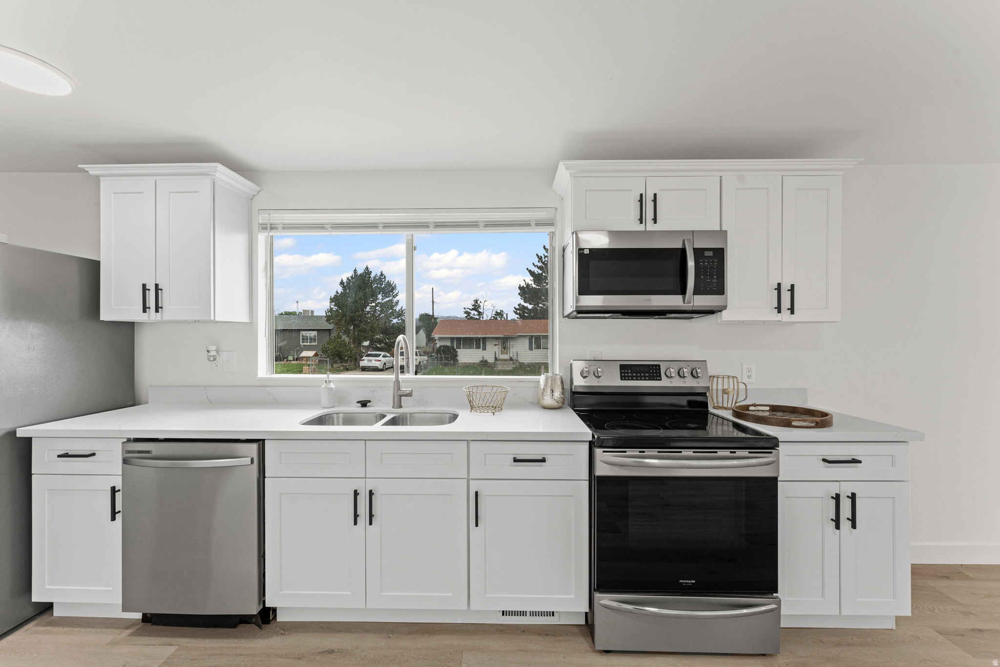 MOUNTAIN VIEW - Residential
