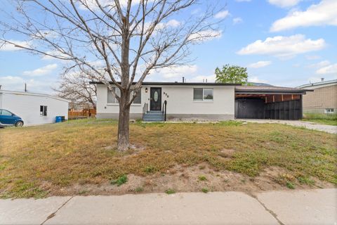 Photo of 372 N OVERLAND Rd E, Tooele, UT 84074 (MLS # 2156364)