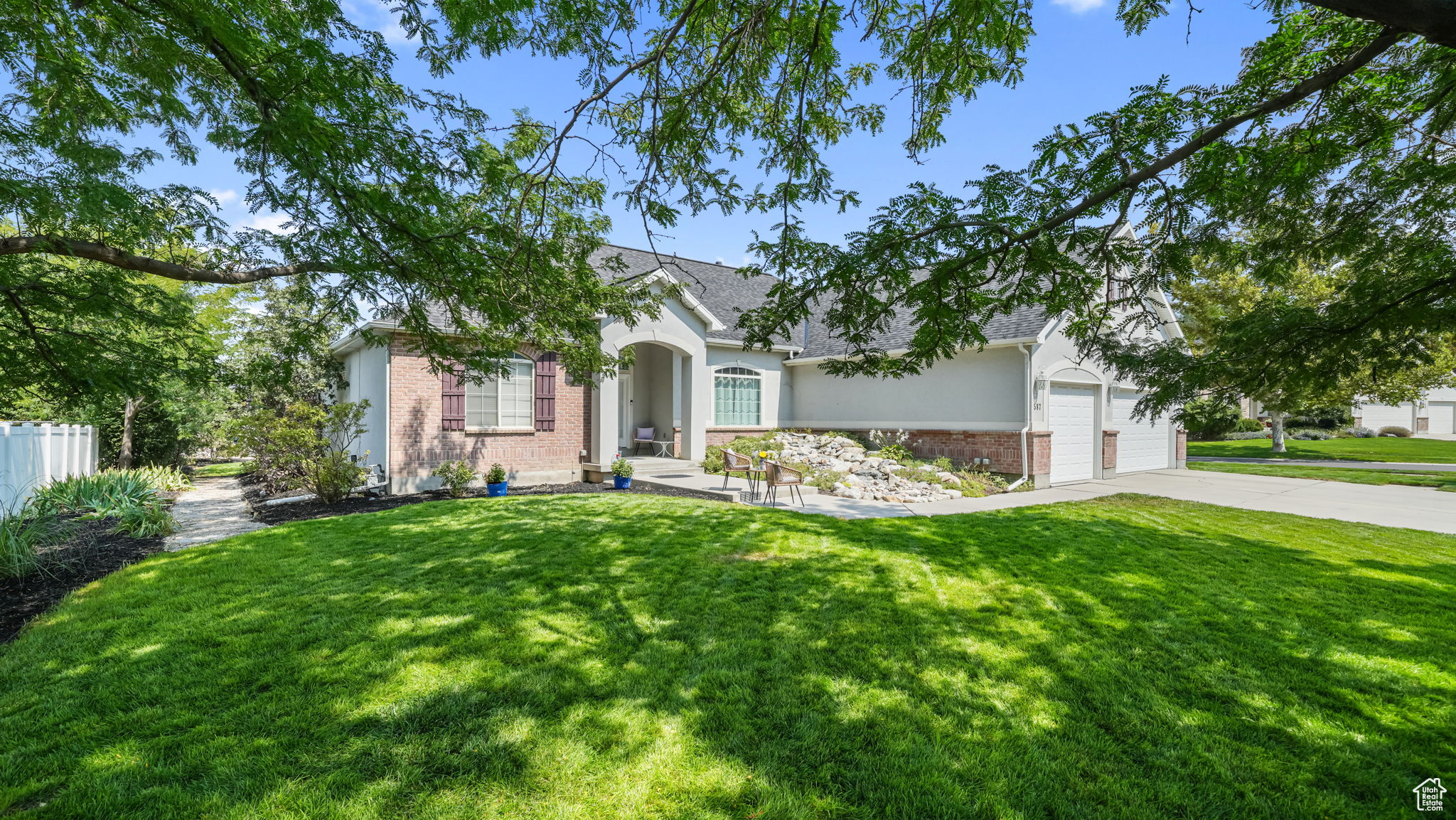 MEADOWS - Residential