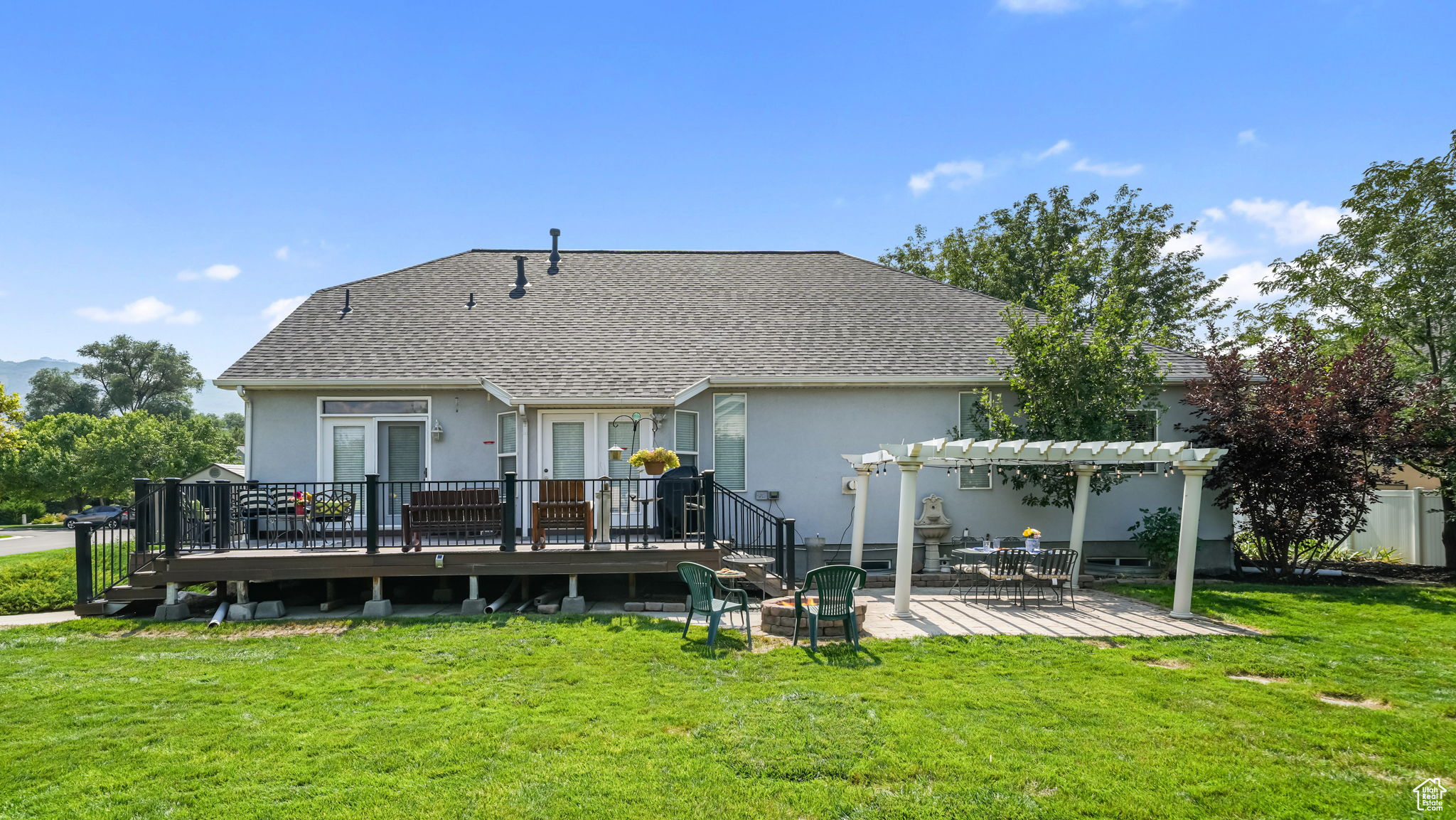 MEADOWS - Residential