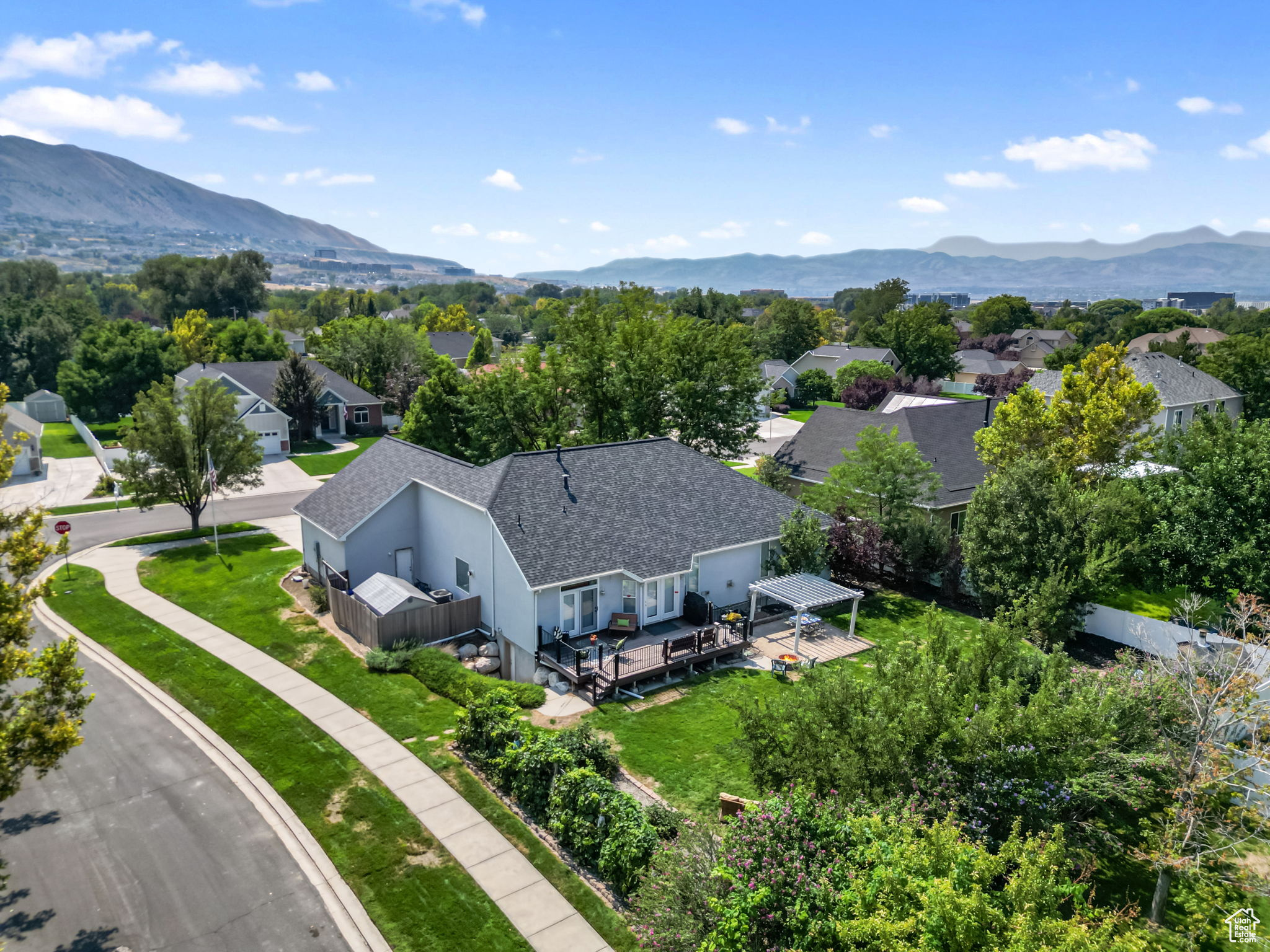 MEADOWS - Residential