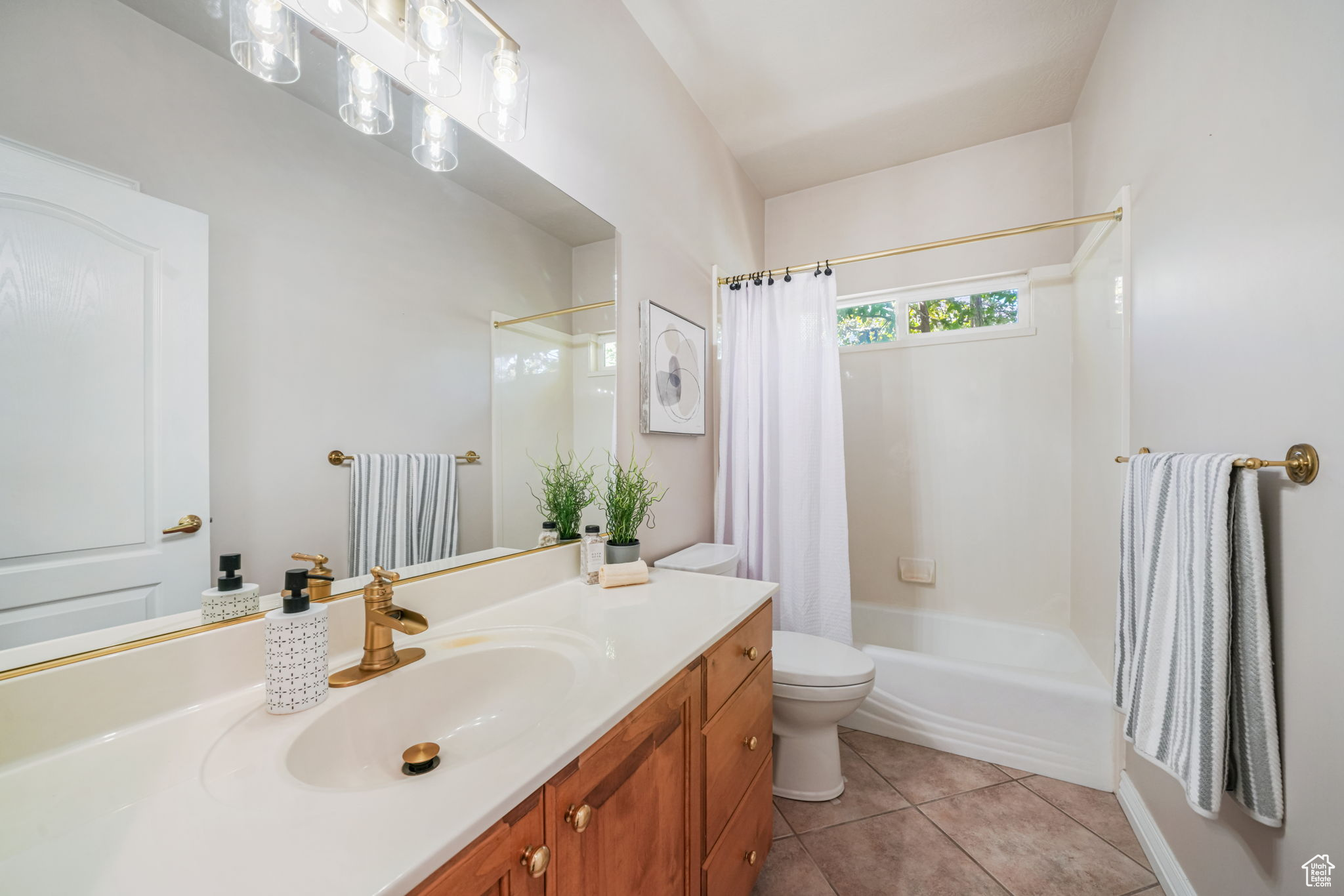 MEADOWS - Residential