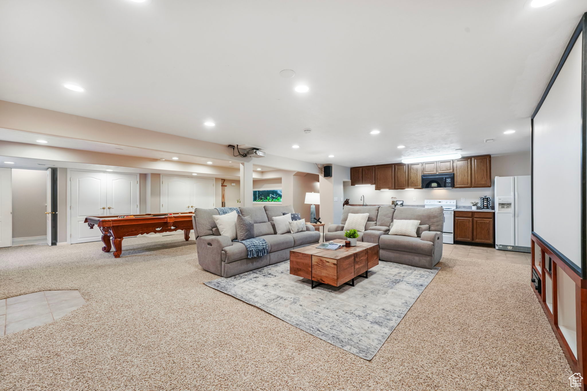 MEADOWS - Residential