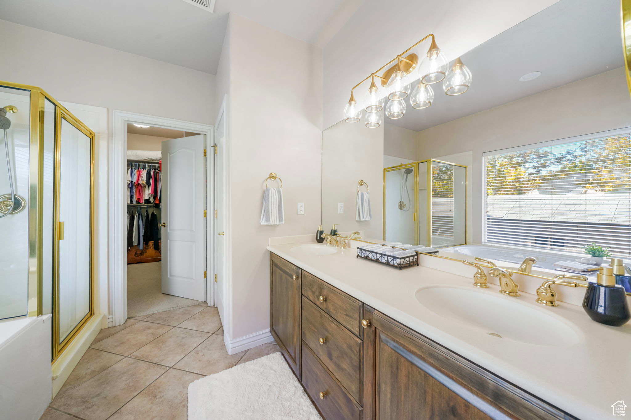 MEADOWS - Residential
