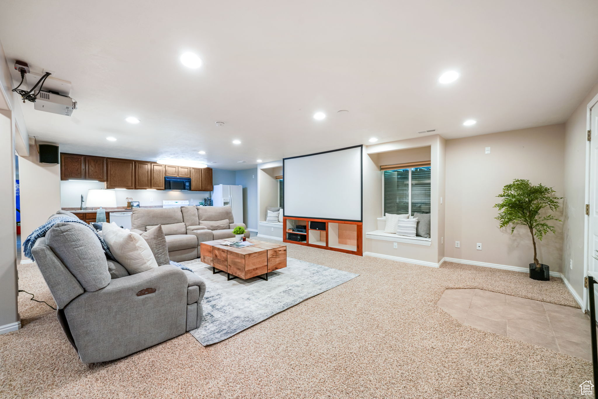 MEADOWS - Residential