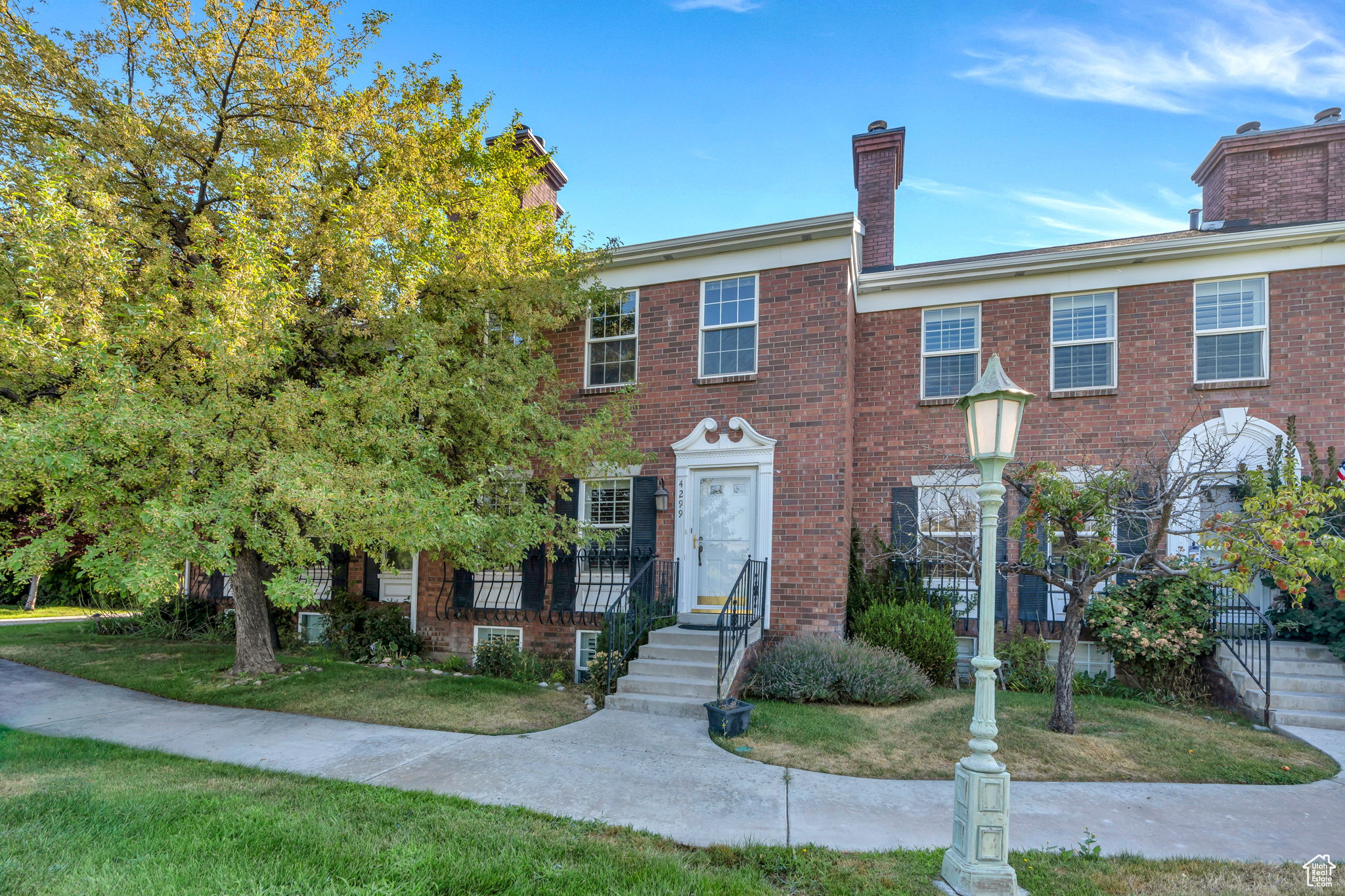 IVY AT THE RIDGE - Residential