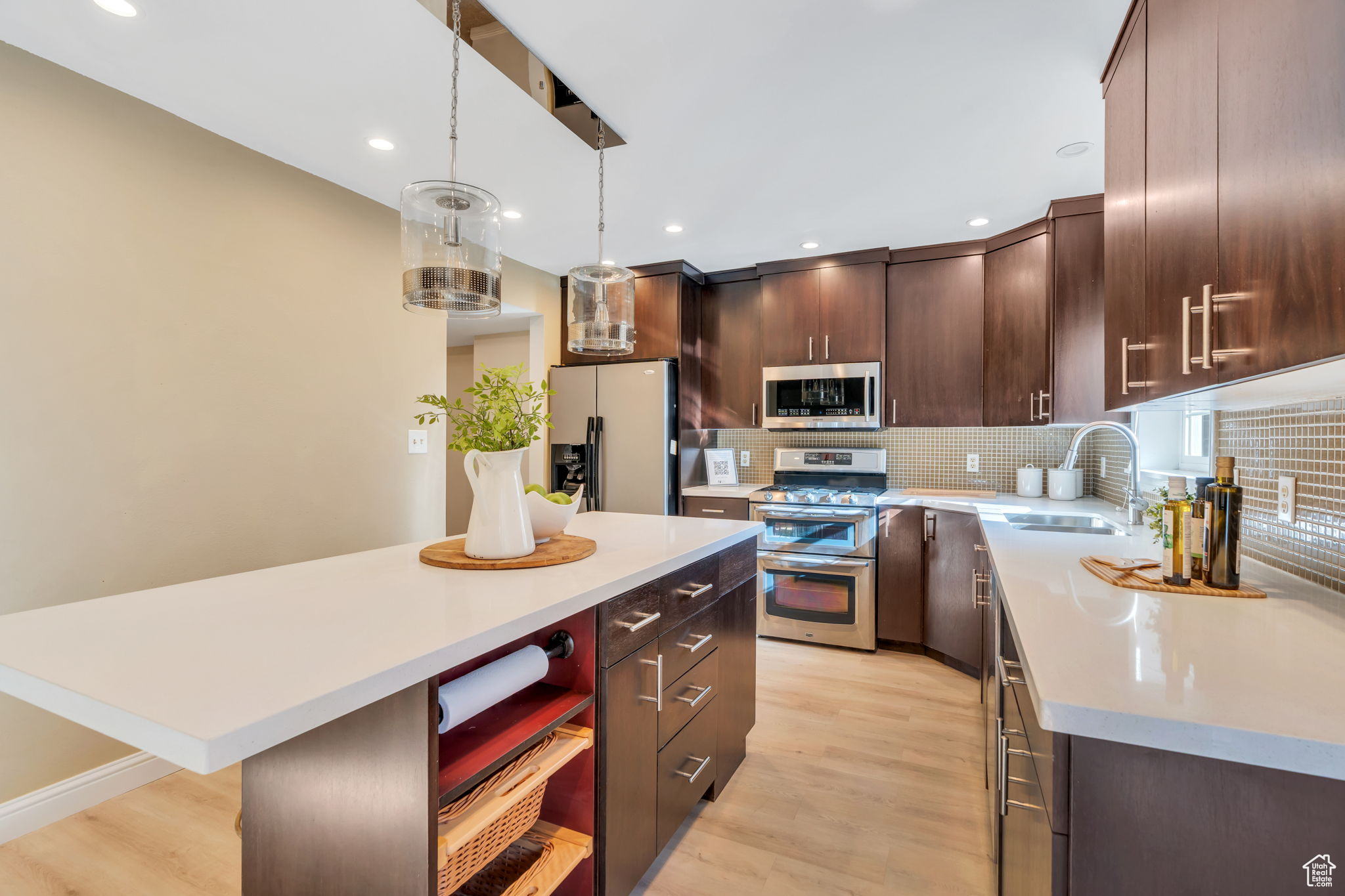 IVY AT THE RIDGE - Residential