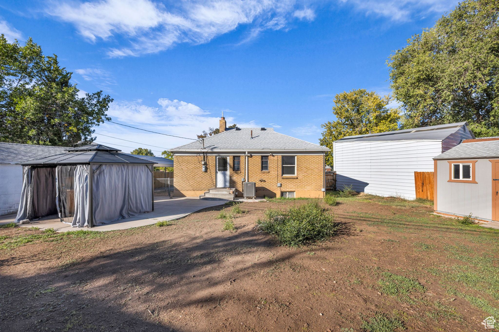 LAYTON PARK - Residential