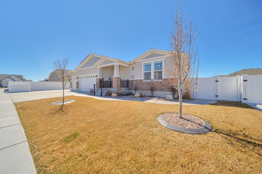 Photo of 5647 KESTREL LN, Stansbury Park, UT 84074 (MLS # 2143489)