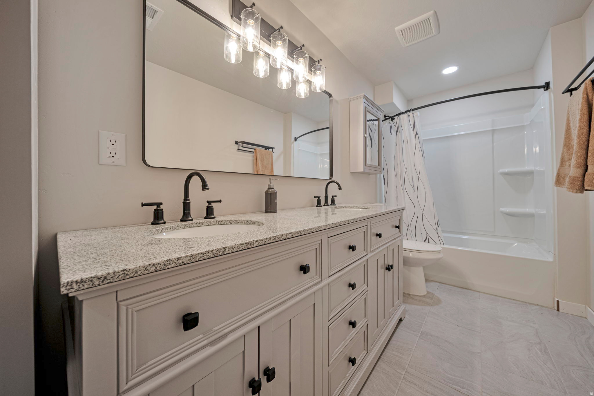 SAGEWOOD - Residential