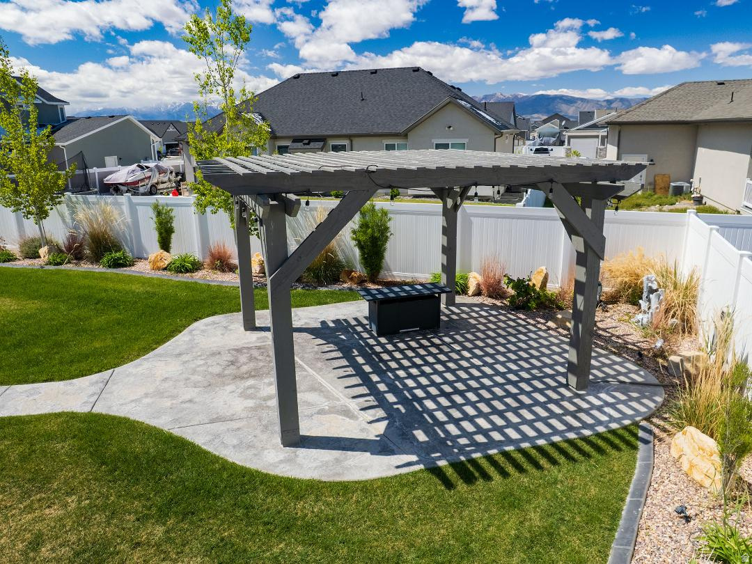 SAGEWOOD - Residential
