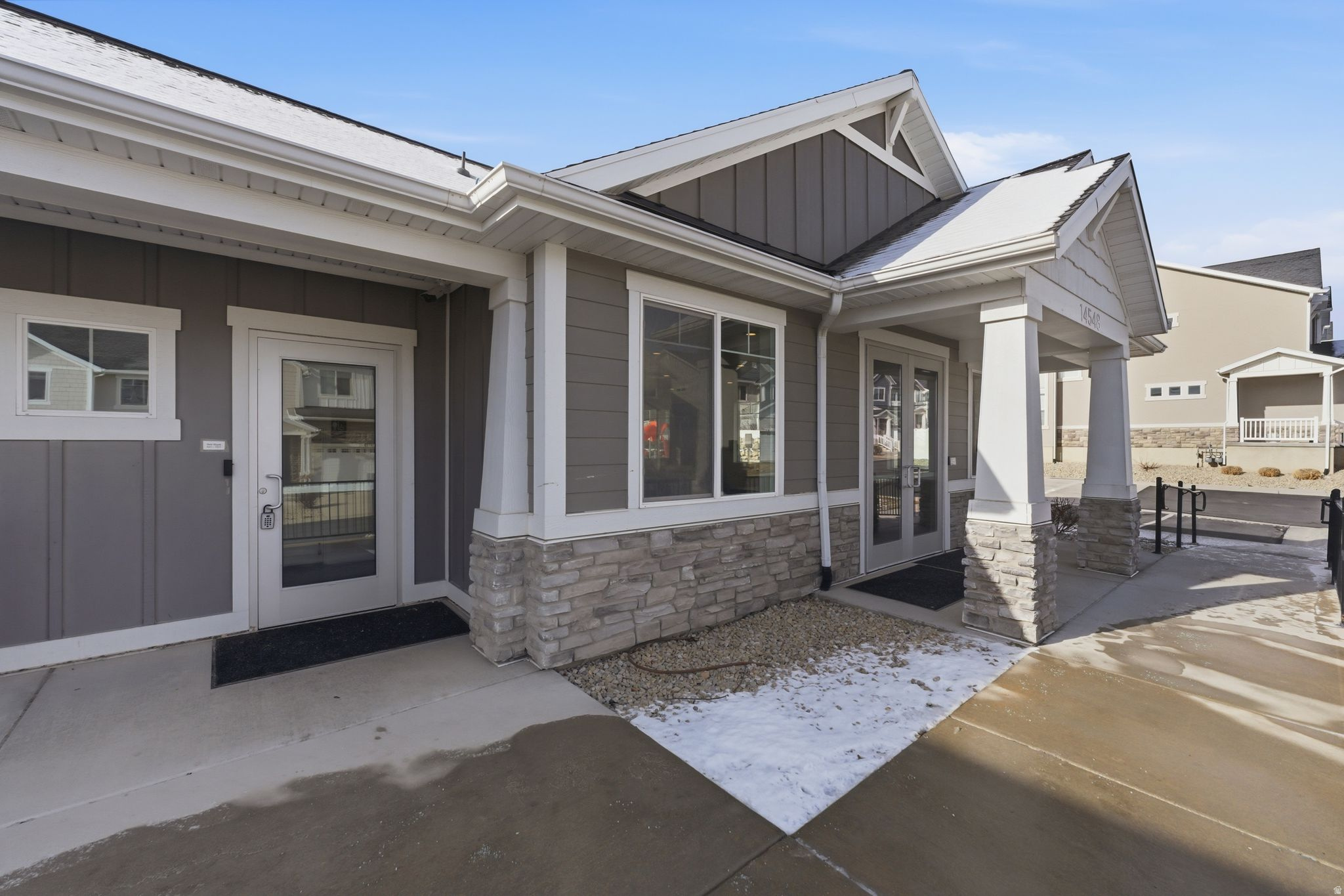 SHADOW RUN - Residential