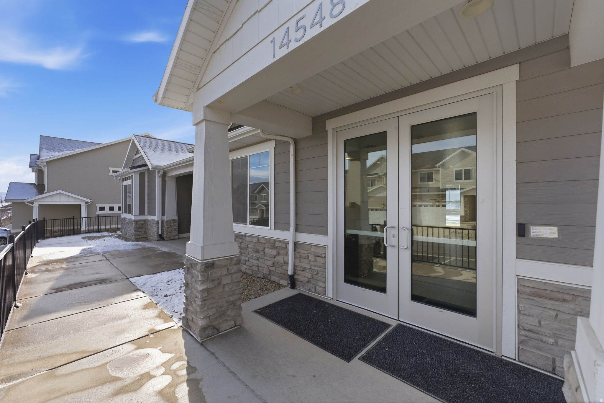 SHADOW RUN - Residential