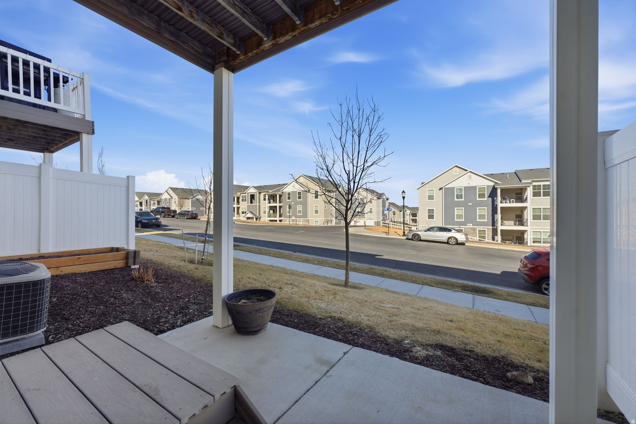 SHADOW RUN - Residential