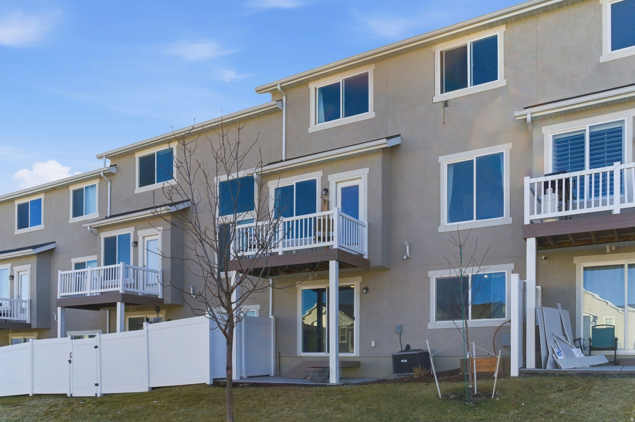 SHADOW RUN - Residential