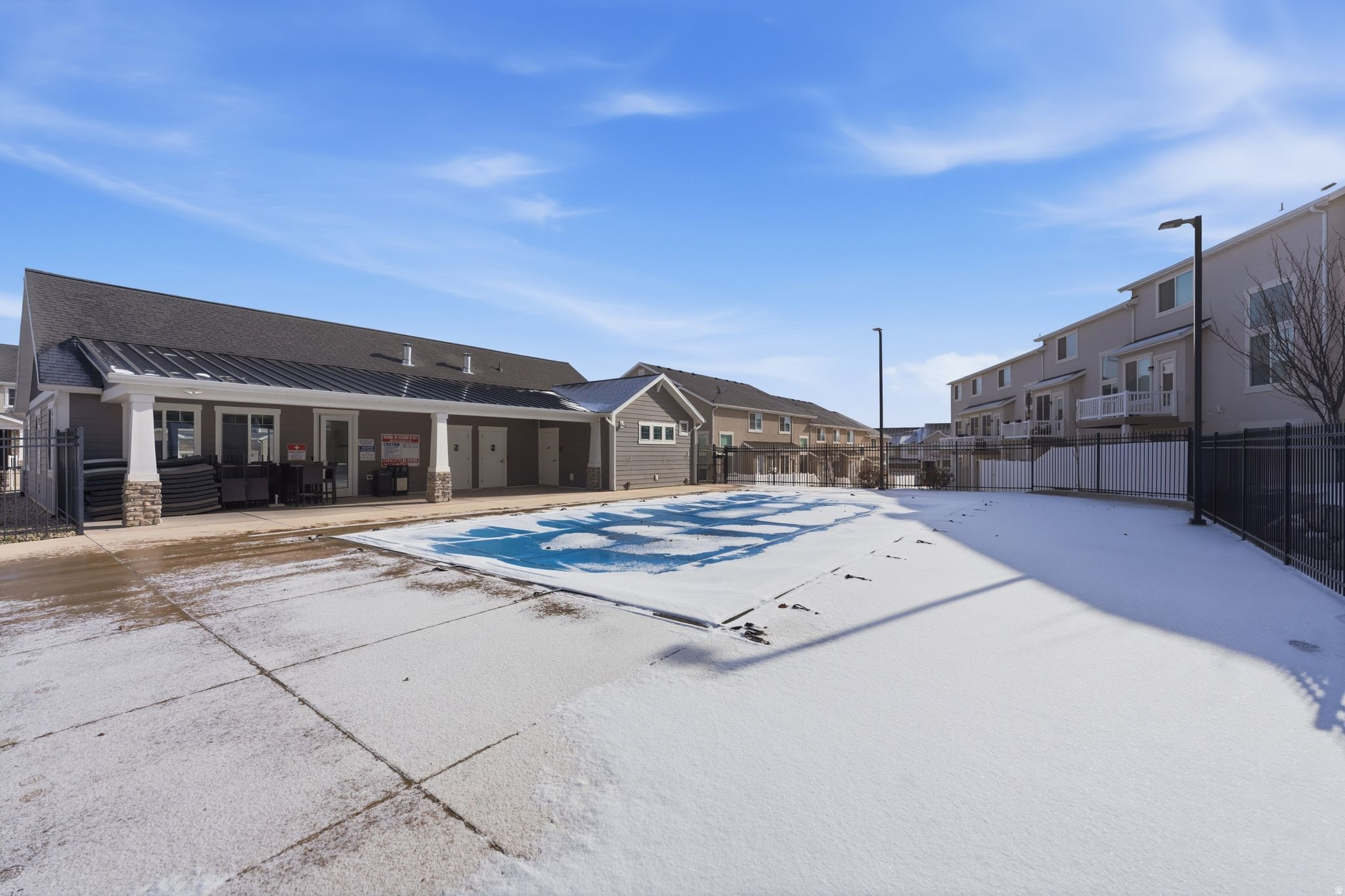 SHADOW RUN - Residential