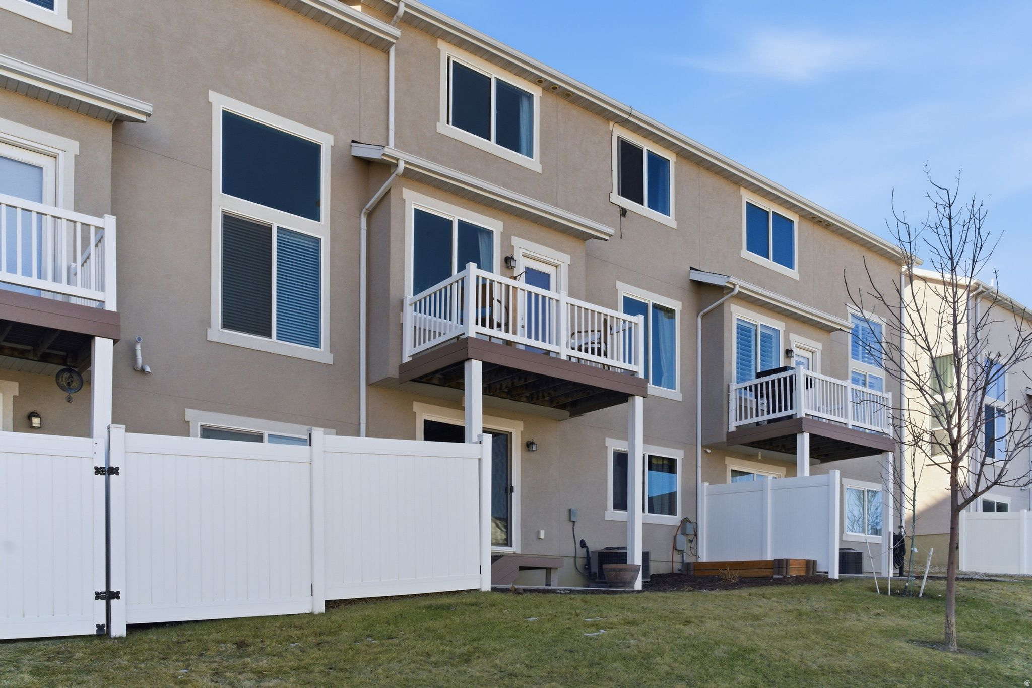 SHADOW RUN - Residential