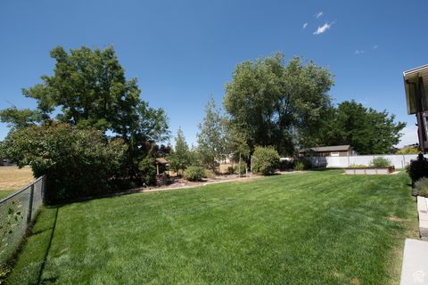Tiny photo for 4879 S 5050 W, Hooper, UT 84315 (MLS # 2101491)
