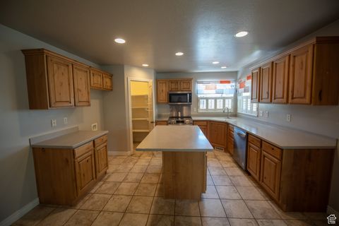 Tiny photo for 4879 S 5050 W, Hooper, UT 84315 (MLS # 2101491)