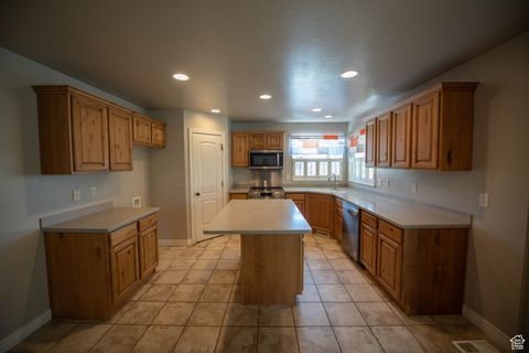 Tiny photo for 4879 S 5050 W, Hooper, UT 84315 (MLS # 2101491)