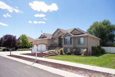 Tiny photo for 4879 S 5050 W, Hooper, UT 84315 (MLS # 2101491)