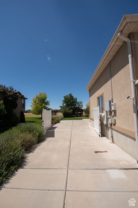 Tiny photo for 4879 S 5050 W, Hooper, UT 84315 (MLS # 2101491)