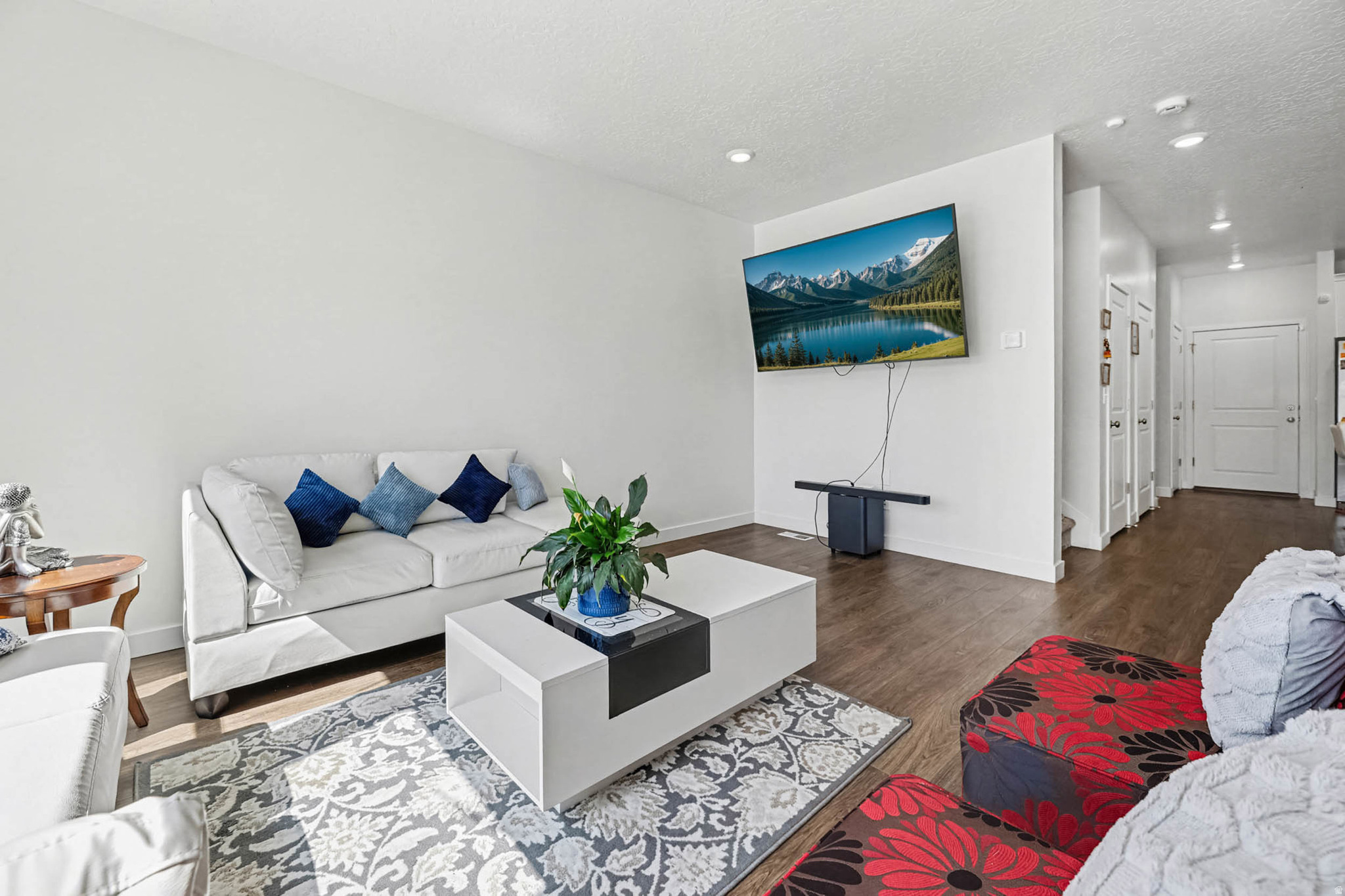 ESCALA - Residential