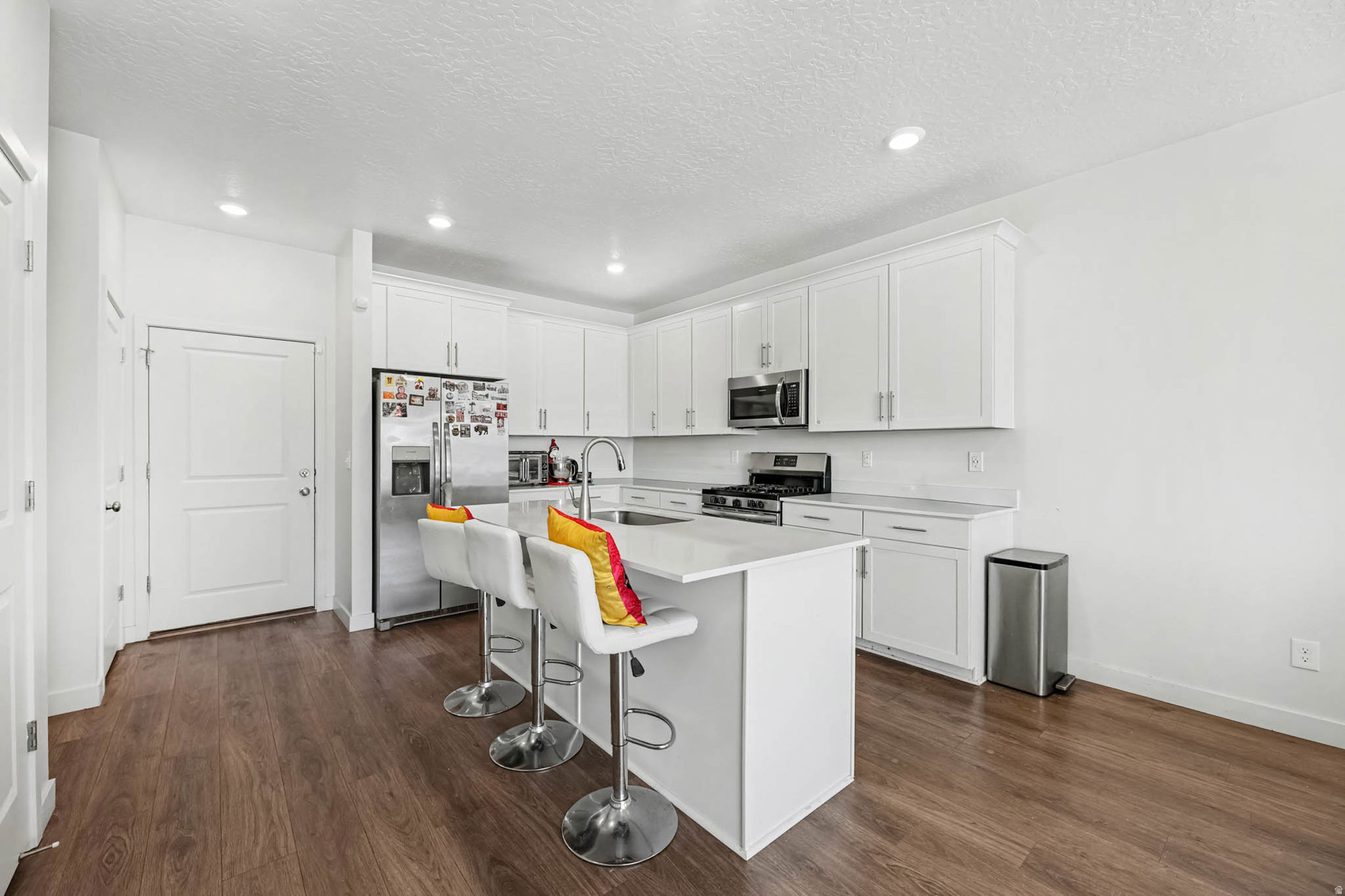 ESCALA - Residential