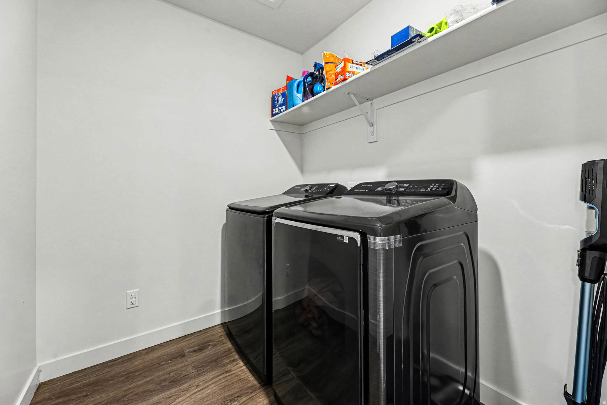 ESCALA - Residential