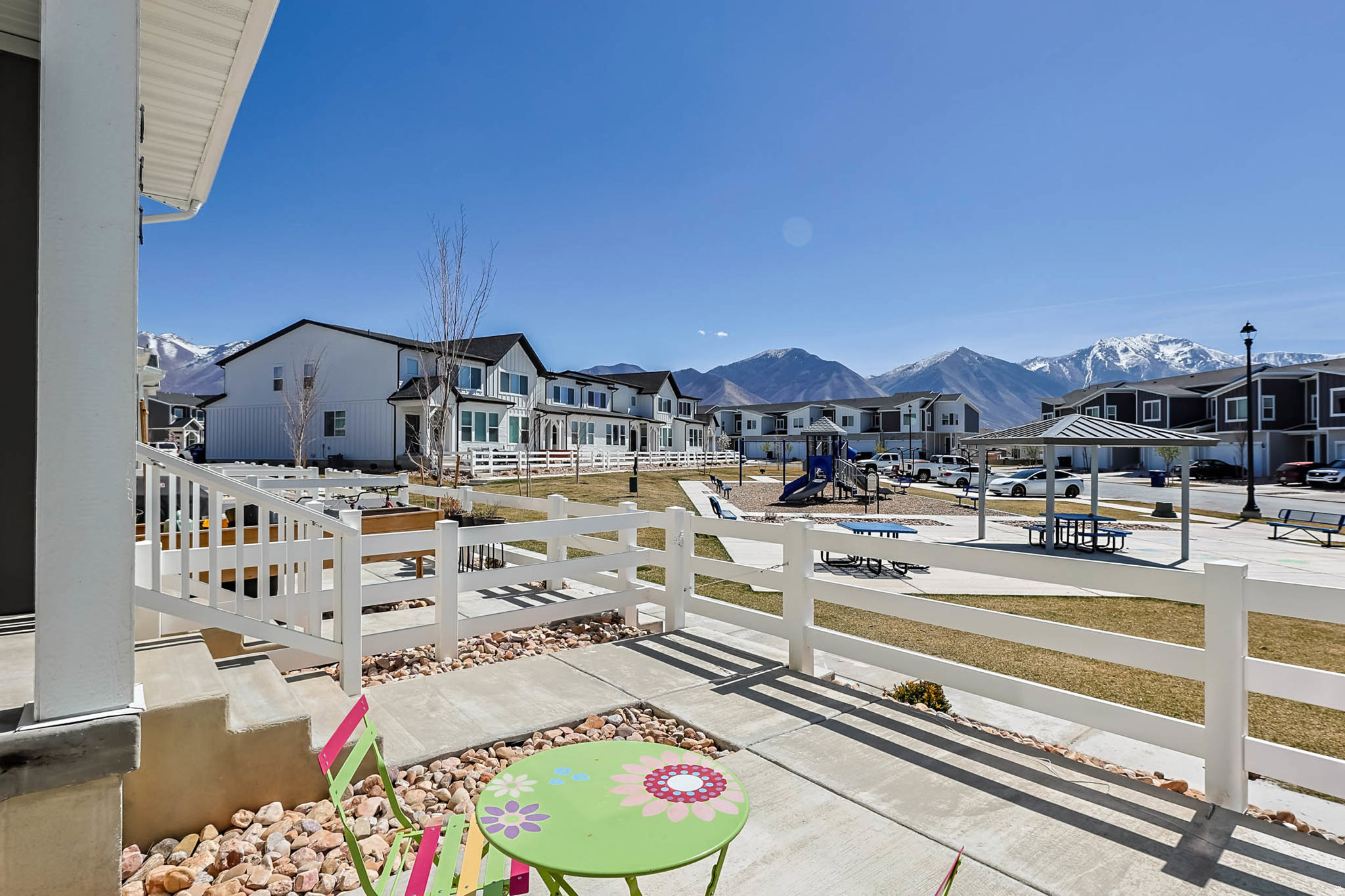 ESCALA - Residential