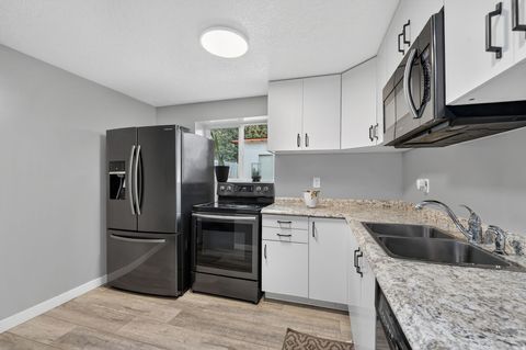 Tiny photo for 991 S 930 W, Payson, UT 84651 (MLS # 2142124)