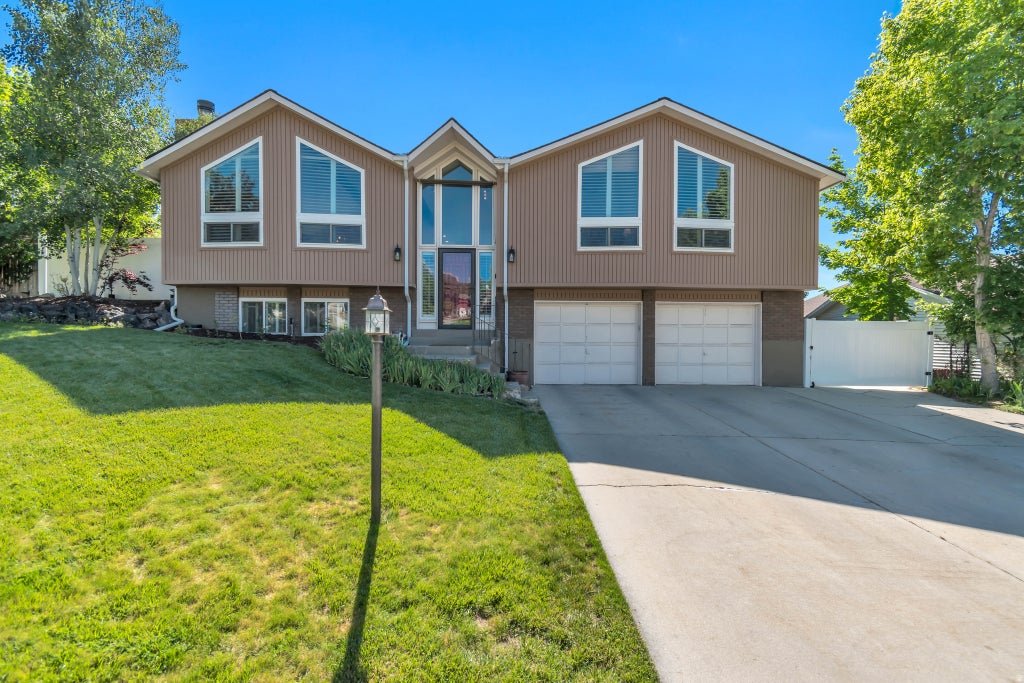 Photo of 9832 S FALCONHURST DR E, Sandy, UT 84092 (MLS # 2164862)