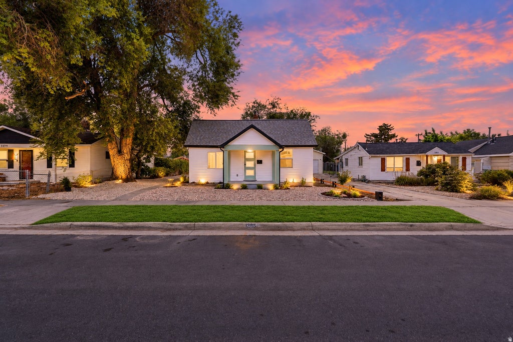Photo of 1385 W PACIFIC AVE, Salt Lake City, UT 84104 (MLS # 2174062)