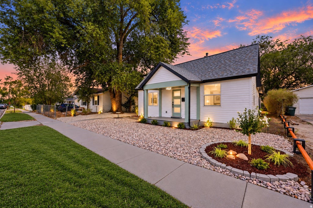 Photo of 1385 W PACIFIC AVE, Salt Lake City, UT 84104 (MLS # 2174062)