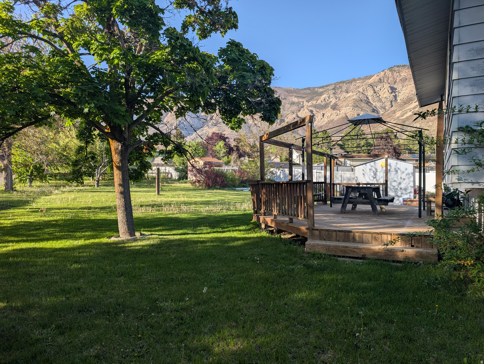 NORTHRIDGE #4 - Residential