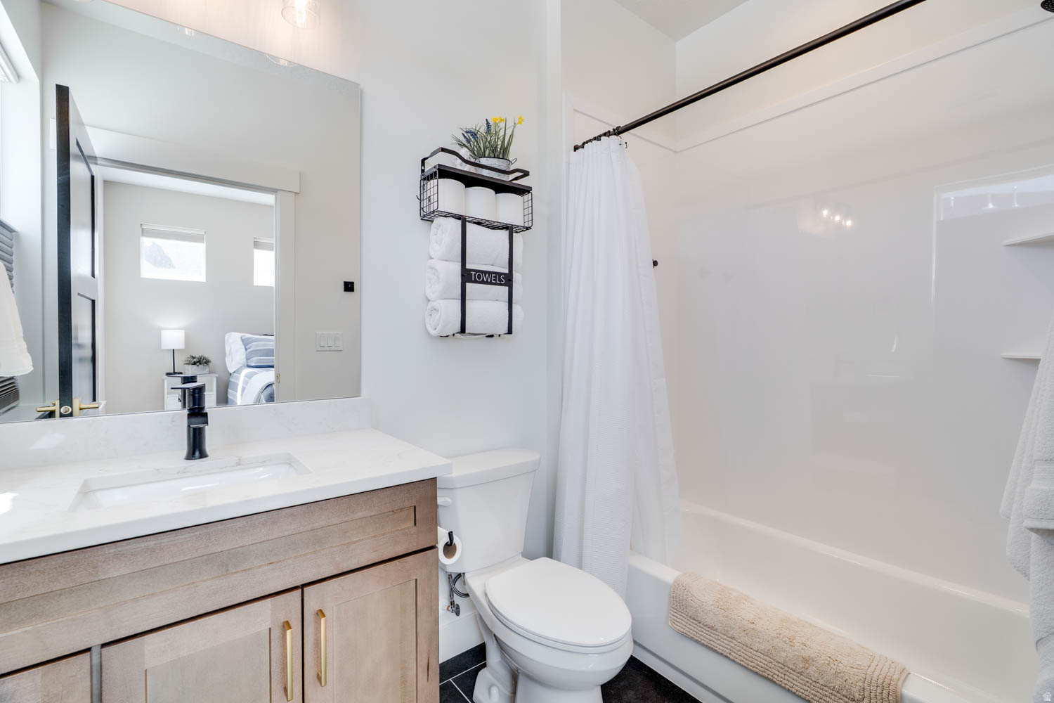 KIMBALL VILLAS - Residential