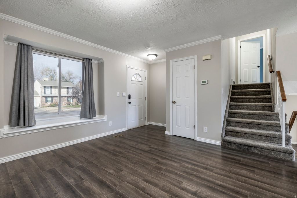 Photo of 1180 N 100 E, Layton, UT 84041 (MLS # 2122674)