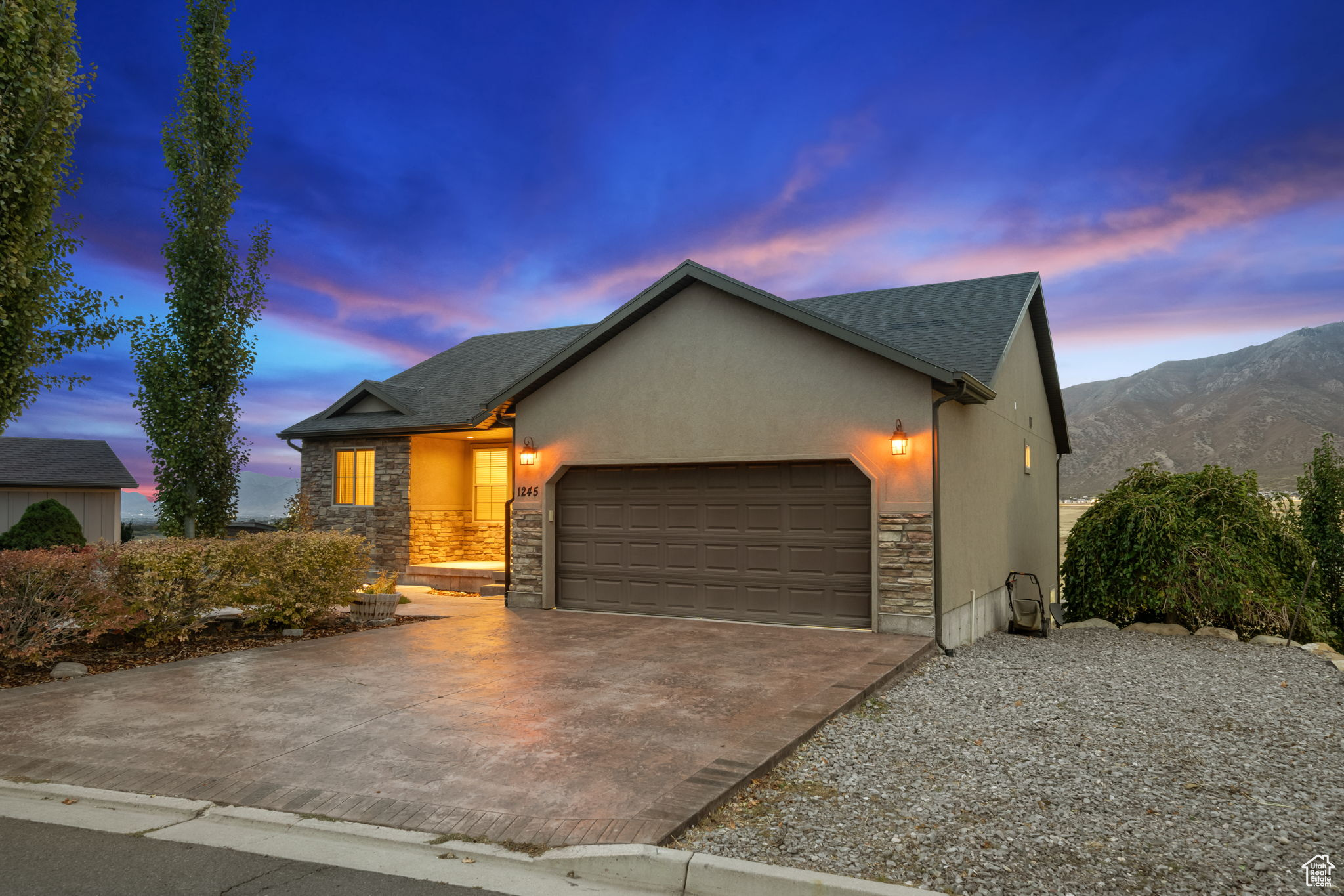 SUMMIT RIDGE - Residential