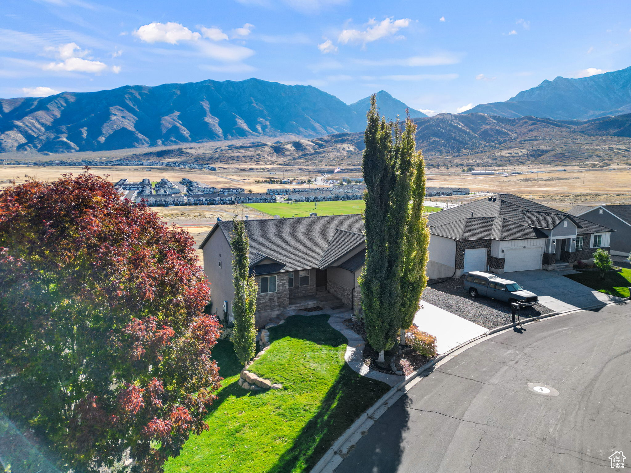 SUMMIT RIDGE - Residential