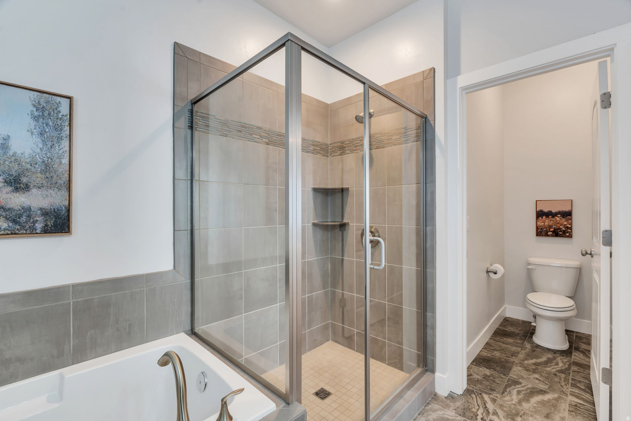 EASTRIDGE PARK - Residential