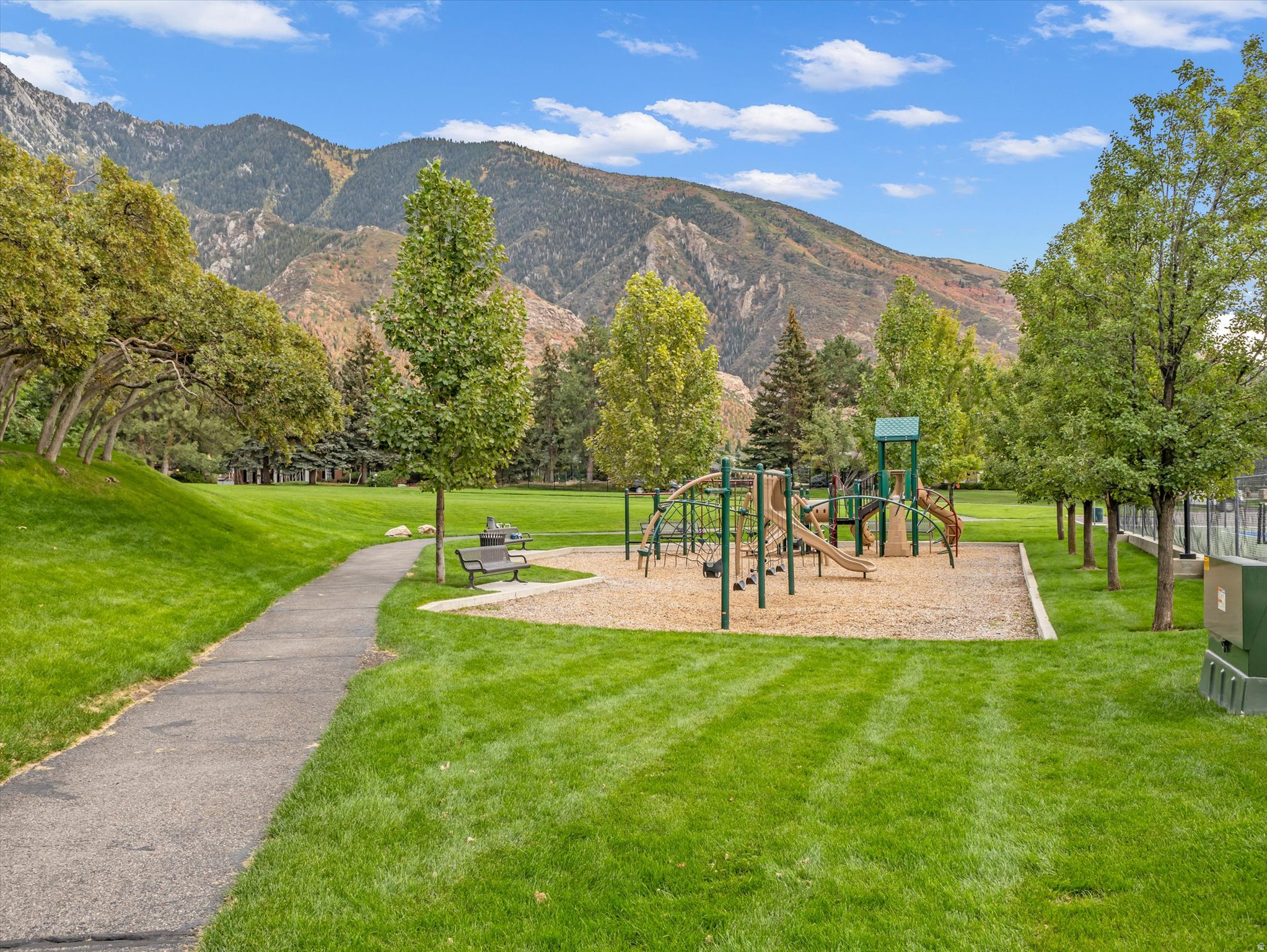 PEPPERWOOD PH 9 - Residential