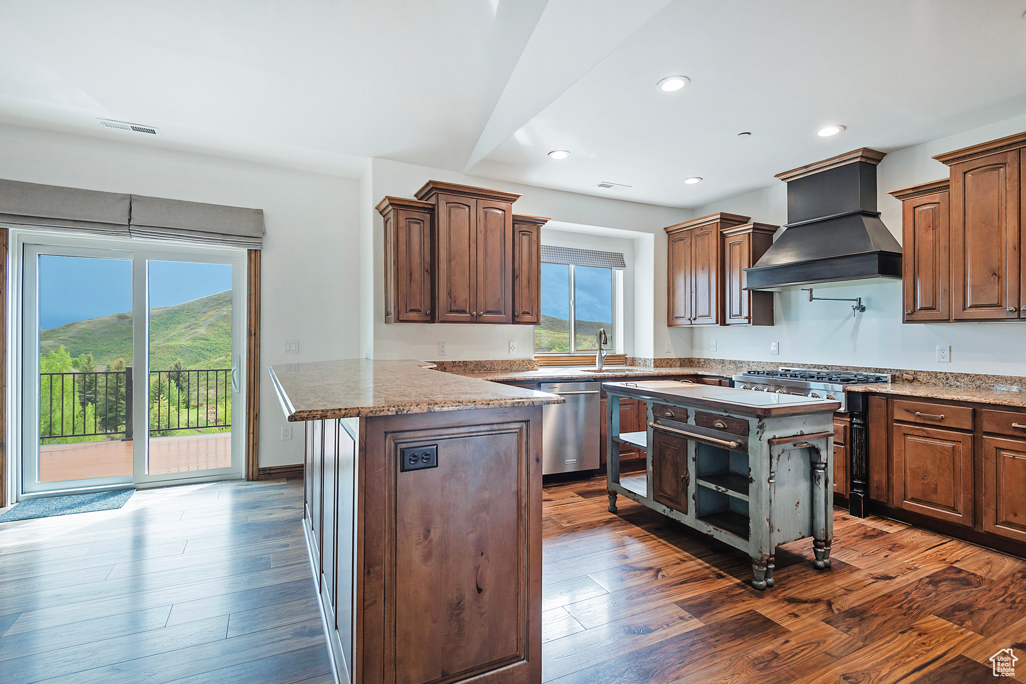 1604 E Trail Crest Ct, Draper, Utah image 9